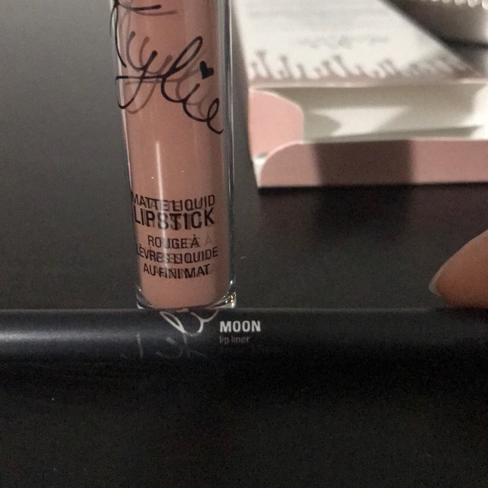 Kylie cosmetics lip kit